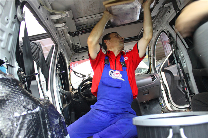 起亞智跑全車隔音，升級伊頓172.2套裝喇叭——上海音豪